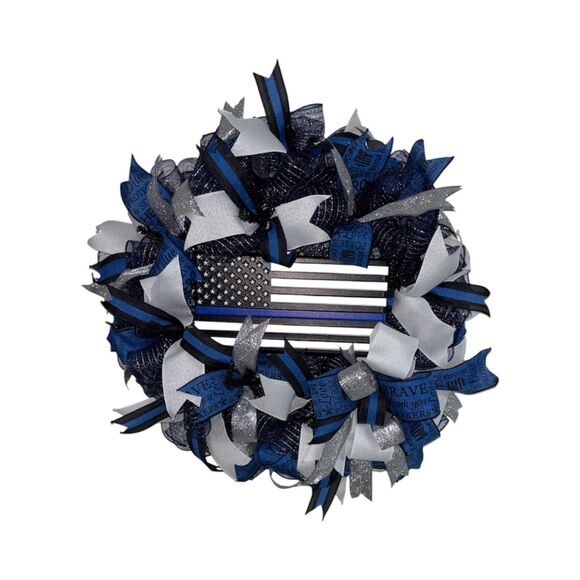 Thin Blue Line Law Enforcement Wreath - Picture 1 of 6
